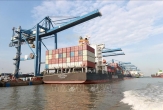 Associations propose regulating fees for foreign shipping companies.
