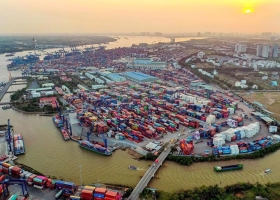 The Middle East conflict causes shipments from Ho Chi Minh City to Europe to be delayed by 7–10 days.