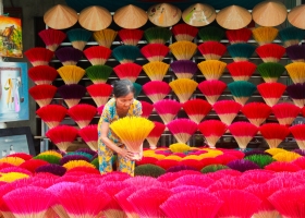 Exported handicrafts lag behind the times