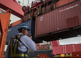 Preferential interest rate incentives for businesses to leverage free trade agreements.