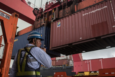 Preferential interest rate incentives for businesses to leverage free trade agreements.